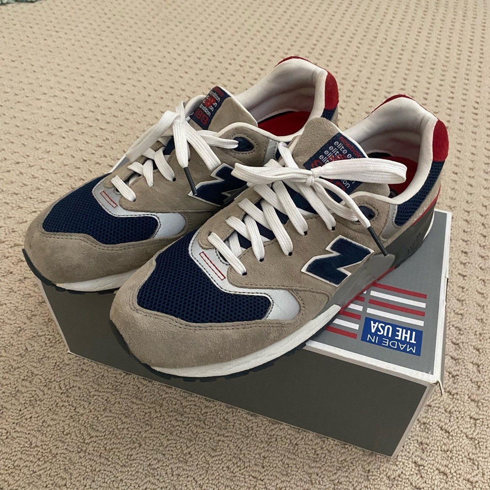 Men’s New Balance 999 Sneaker mint condition new in box